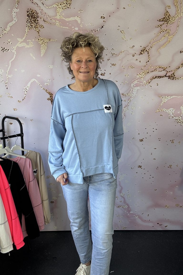 Sweater Sweet lichtblauw