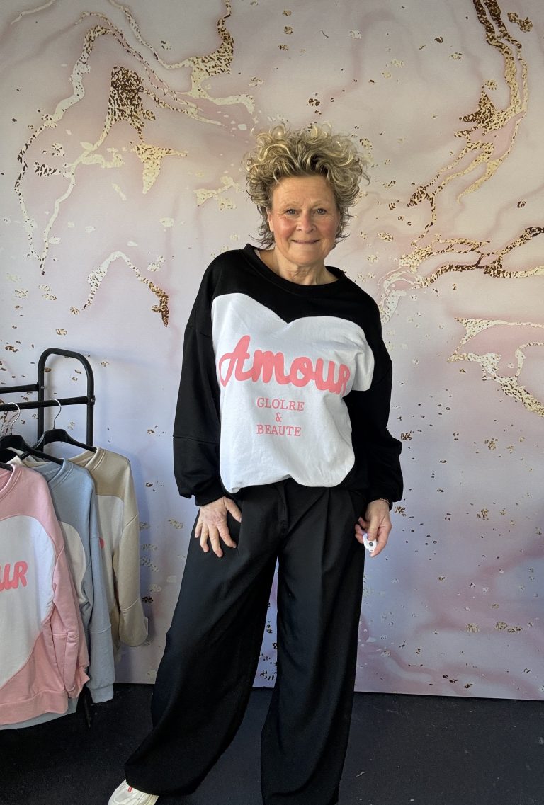 Sweater Amour zwart