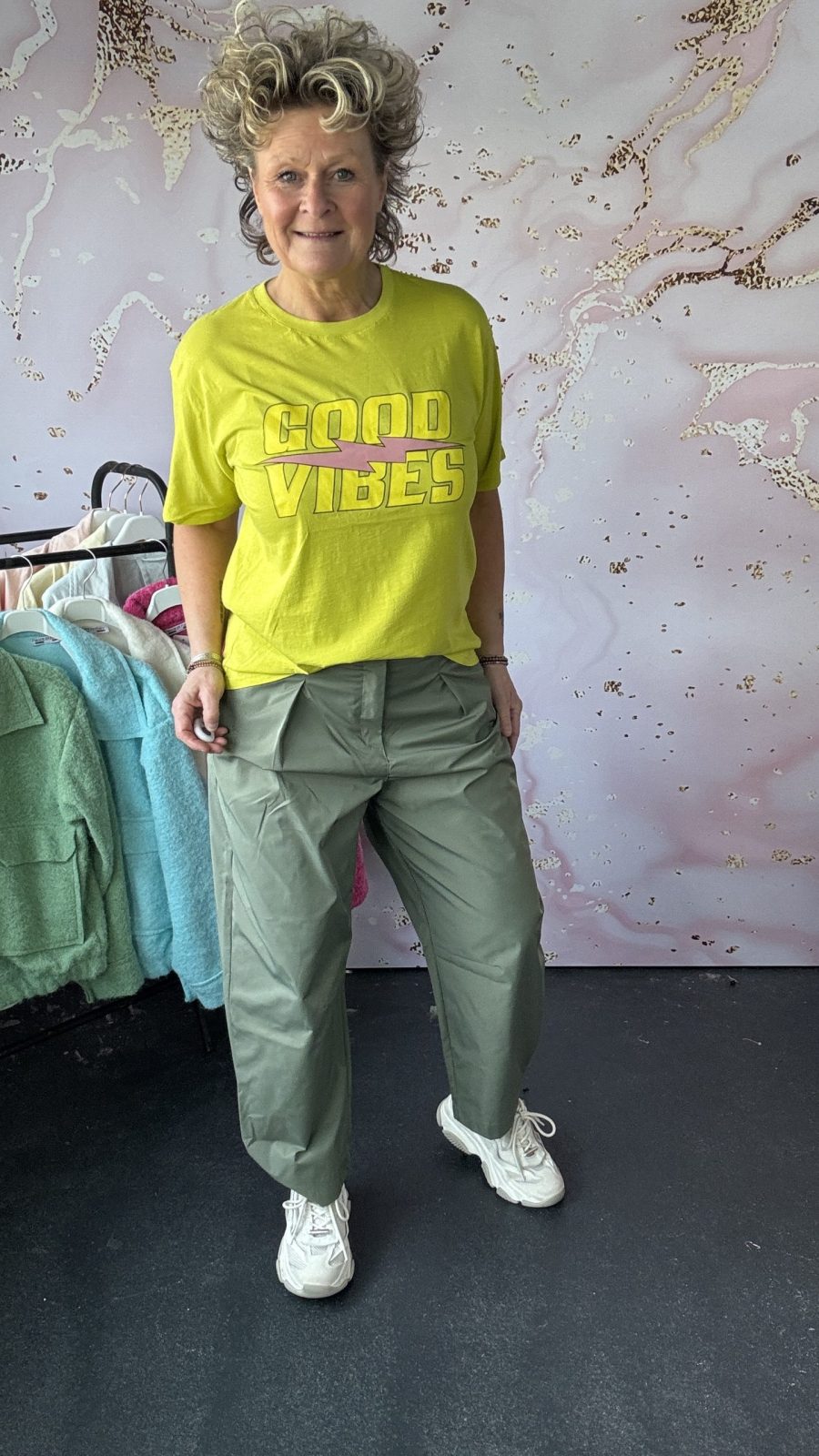 T shirt goodvibes ( Mooij) lime