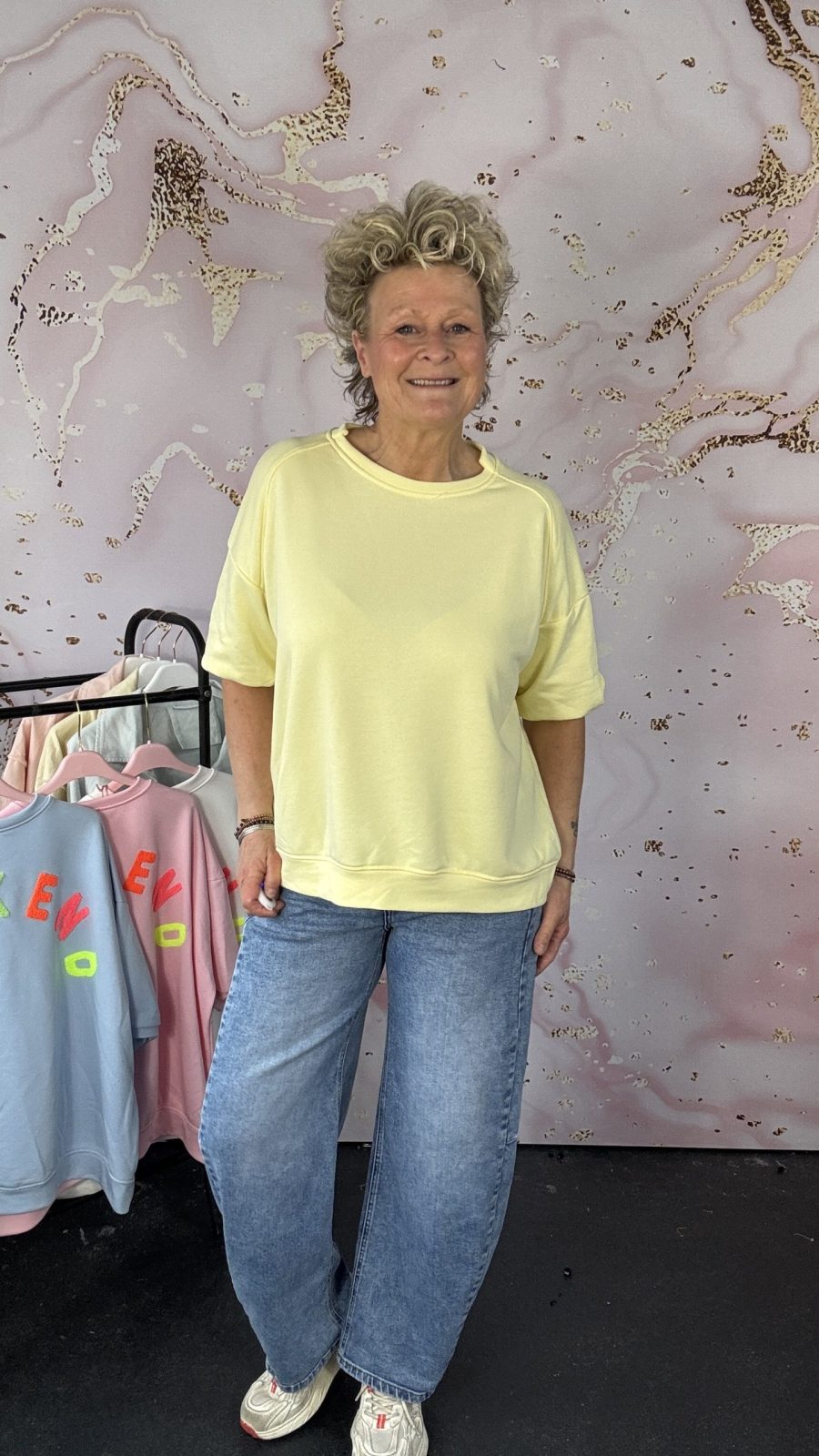 sweater Weekend geel