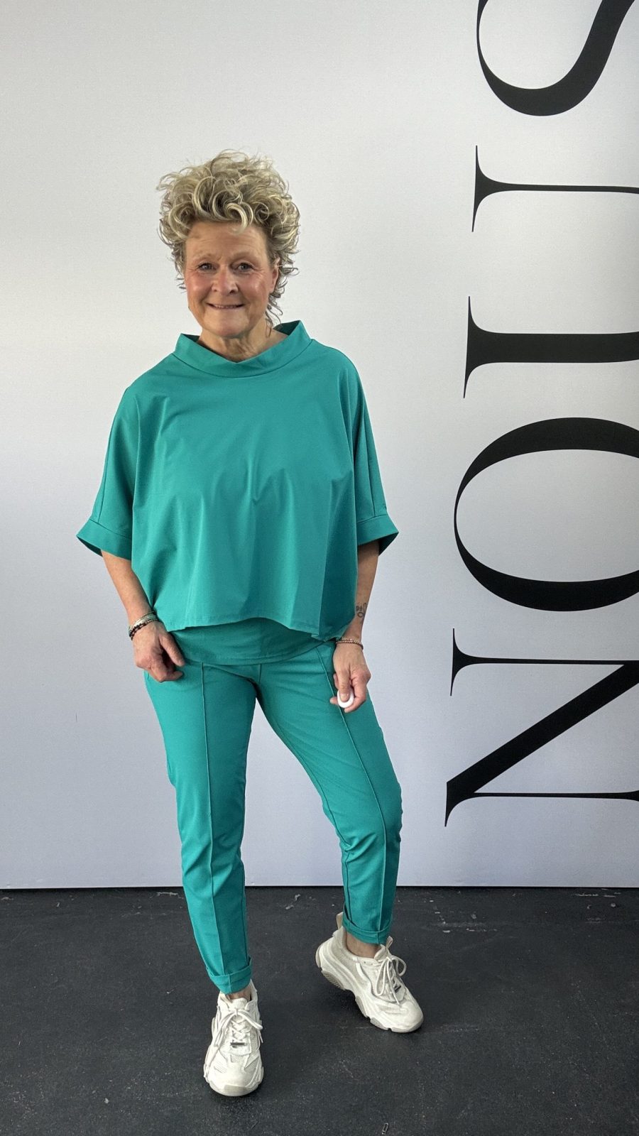 NOUS Travel Strakke Broek N027 Peacock Blue