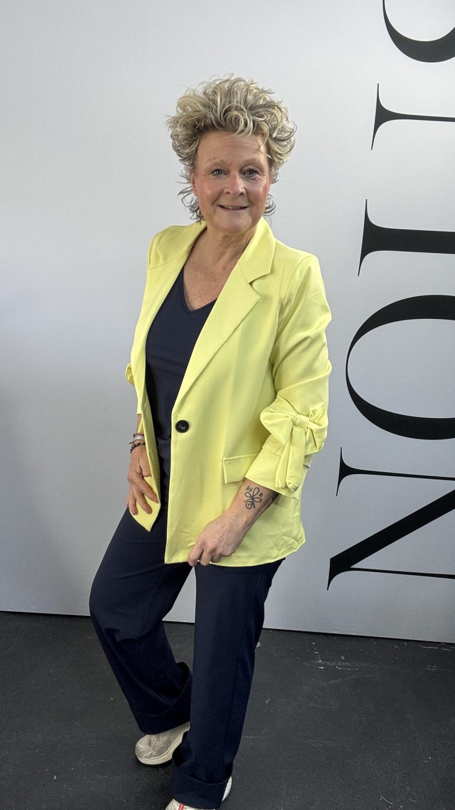 Blazer strik geel