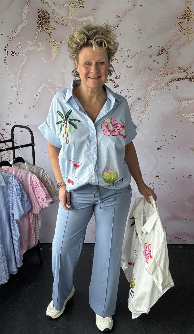 Blouse palm lichtblauw