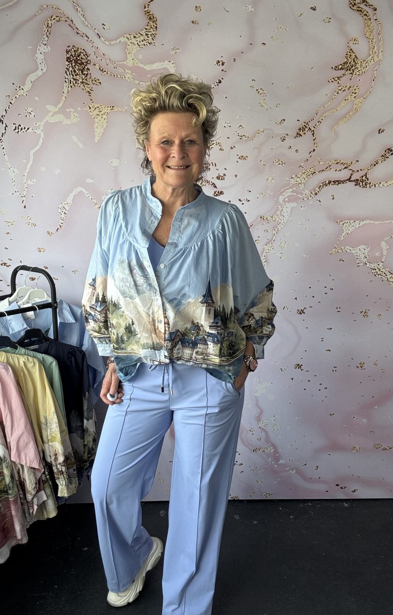 Blouse Cottage lichtblauw