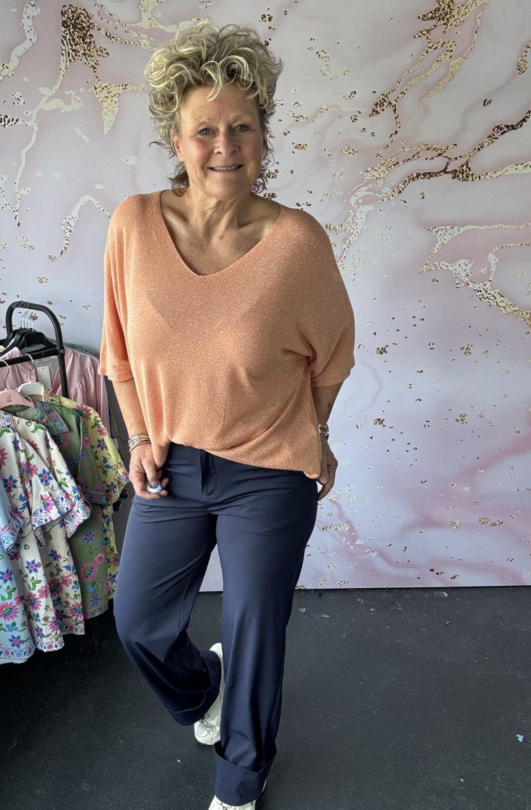 Trui V hals glans peach