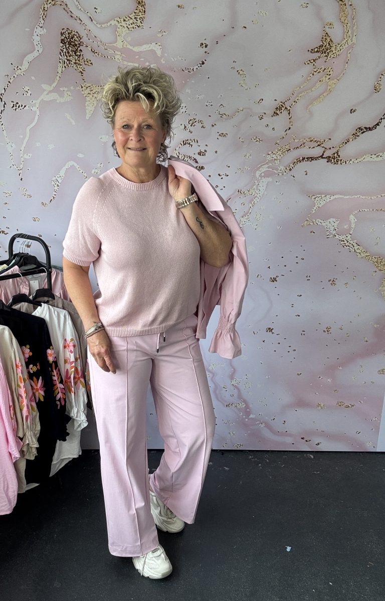 Trui Lovie roze