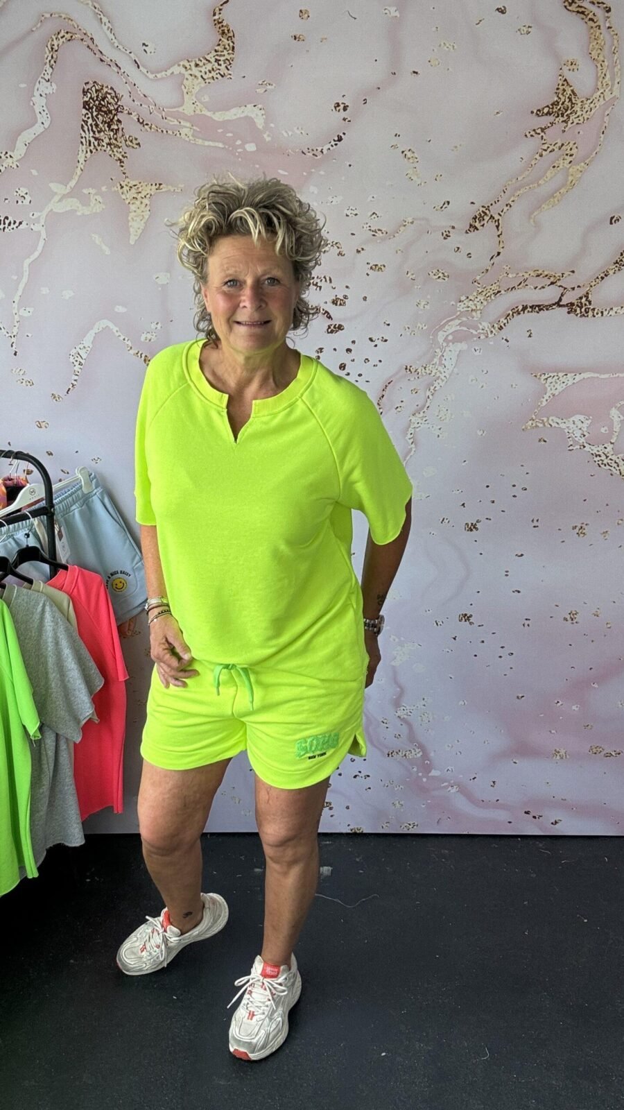 Sweater Valerie neon geel