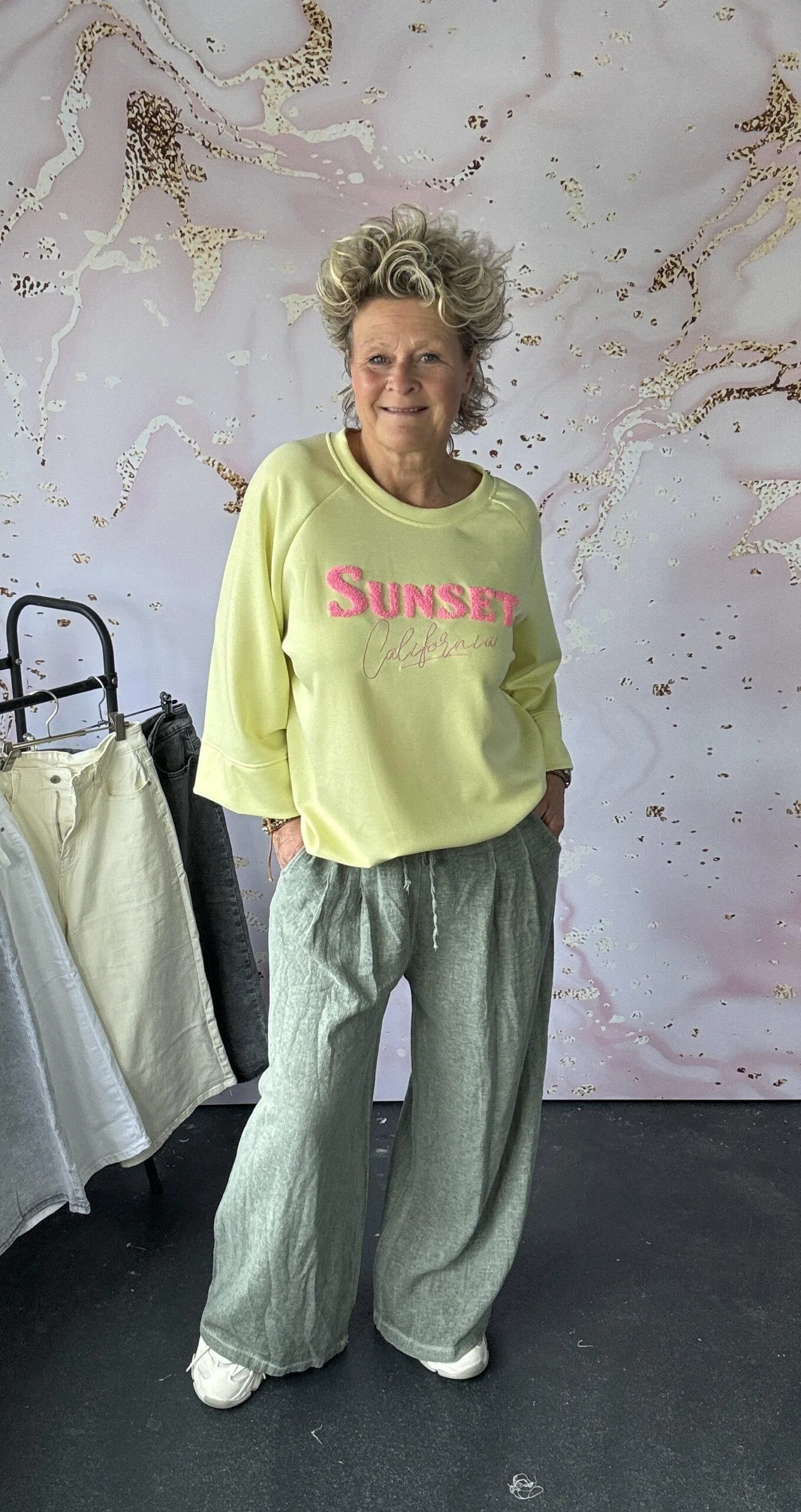 Sweater Sunset geel - Afbeelding 2