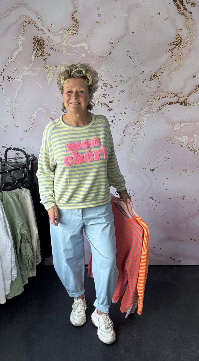 Sweater Mon cherie lichtblauw/geel