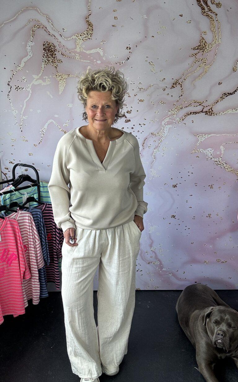 sweater Mooij taupe