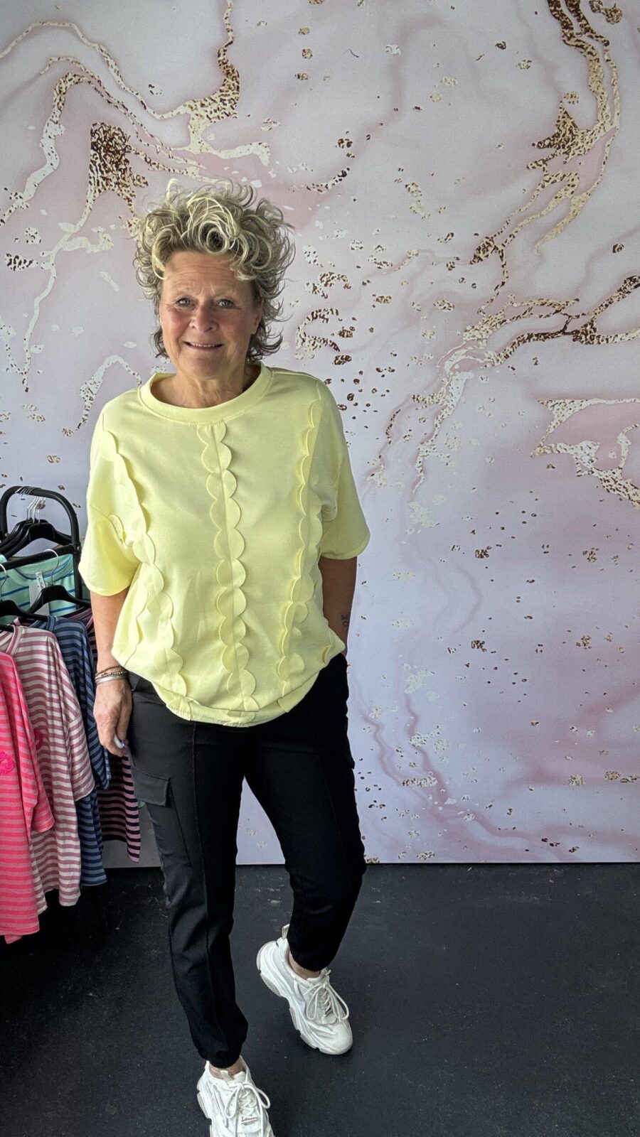 sweater Angel geel