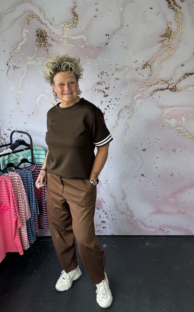 T Shirt Belinda bruin