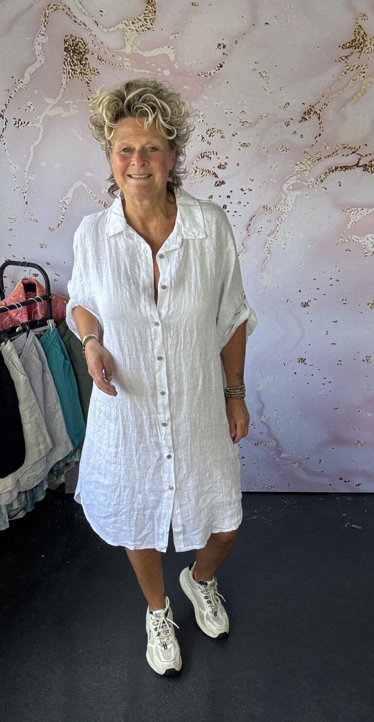 Jurk/ doorknoop blouse wit