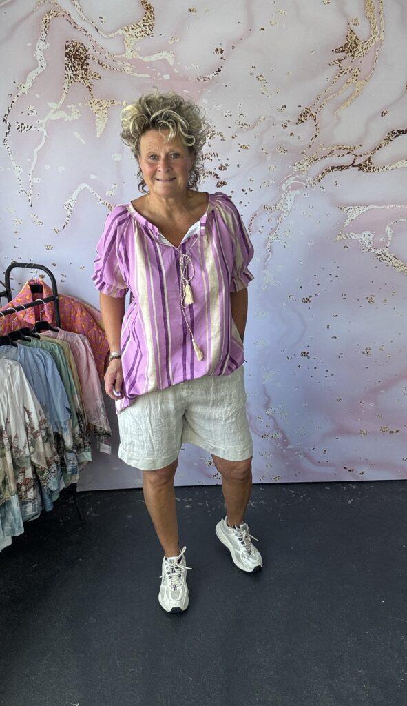 Blouse off shoulder print paars