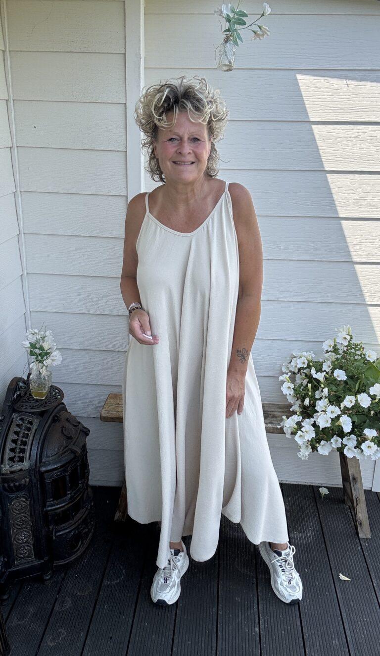 Jurk Hellen beige