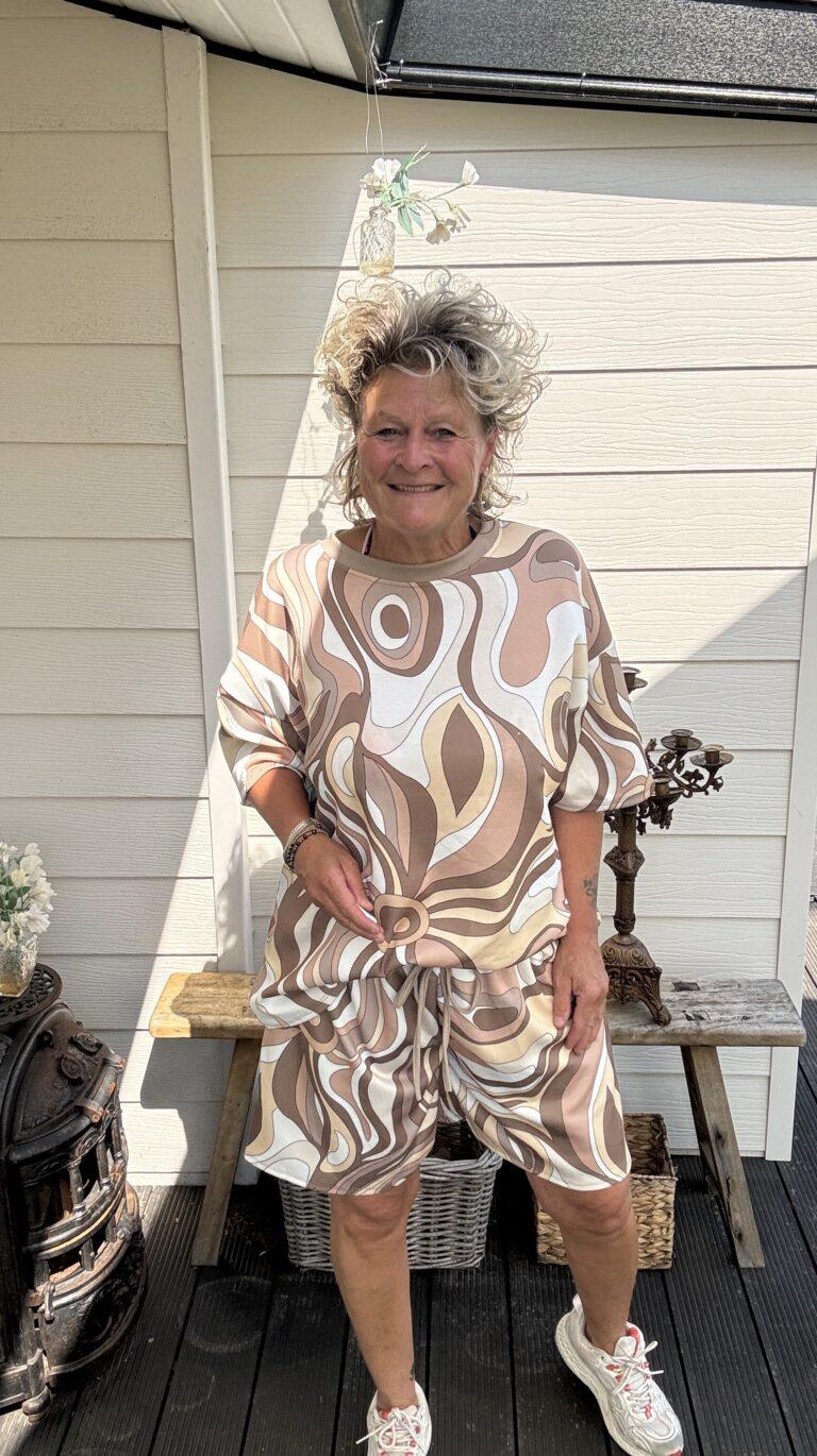 2 delige set retro taupe