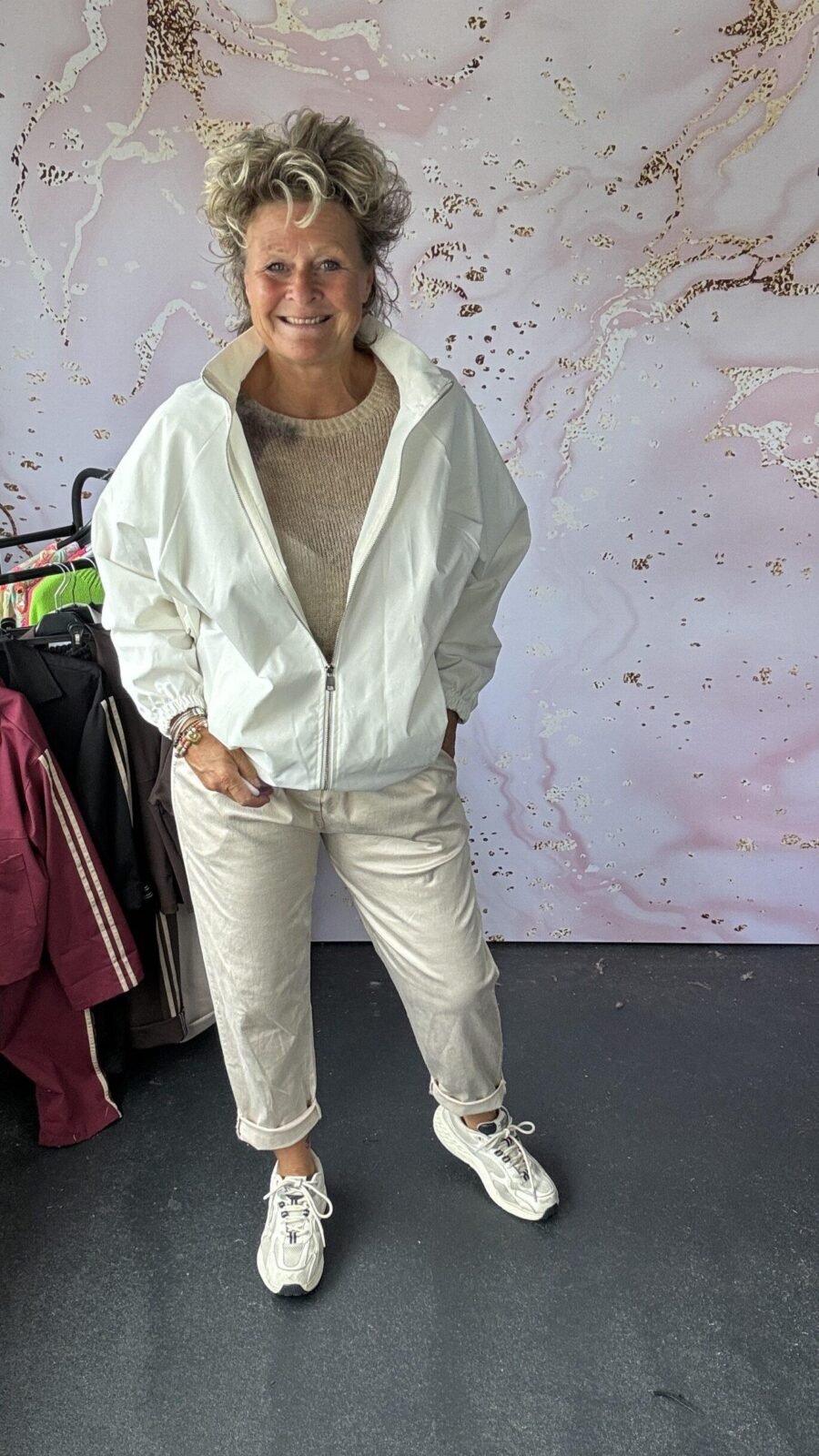 Wind jack offwhite