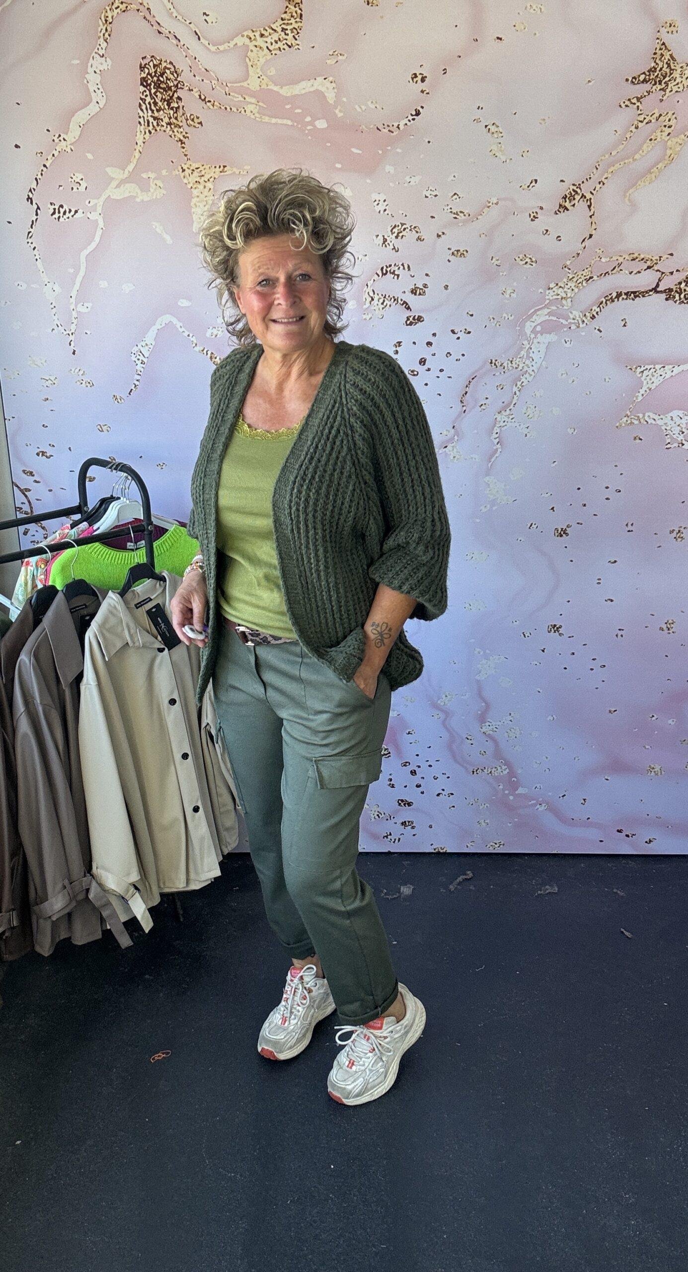 Broek Amour army