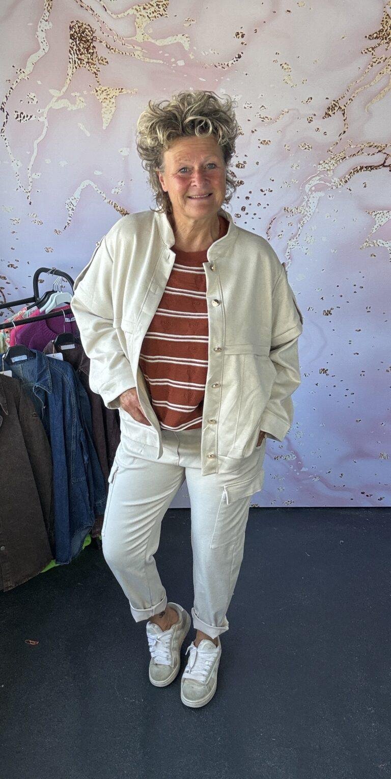 Jasje suede beige