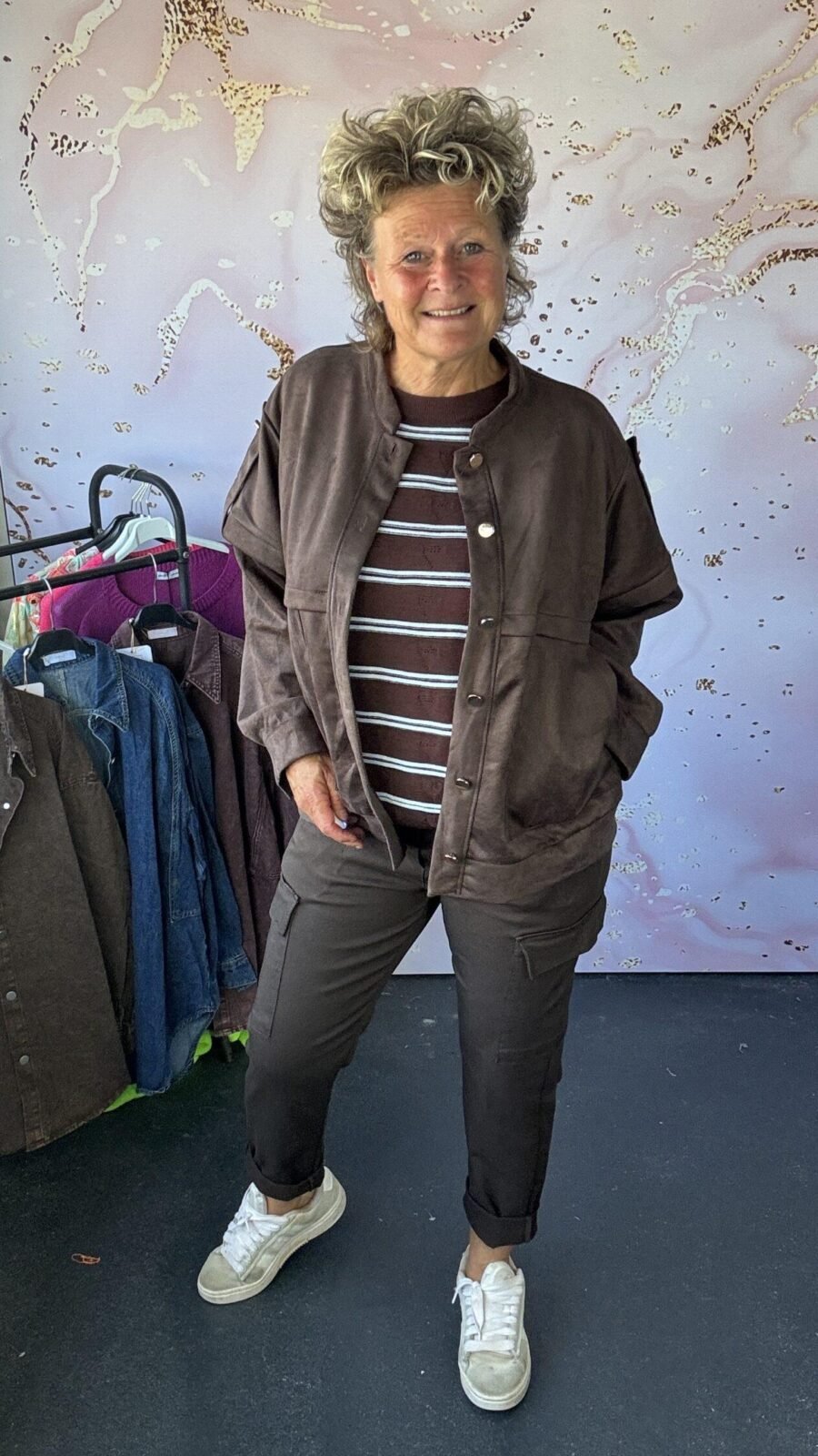 Jasje suede bruin