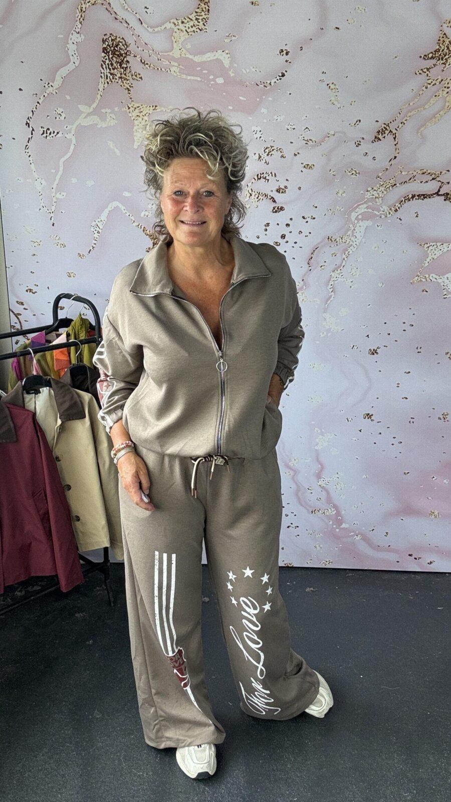 2 delige set Love taupe