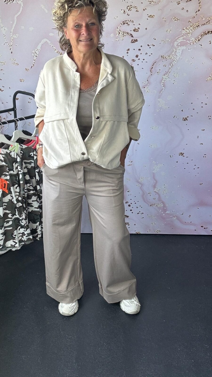 Broek mena taupe