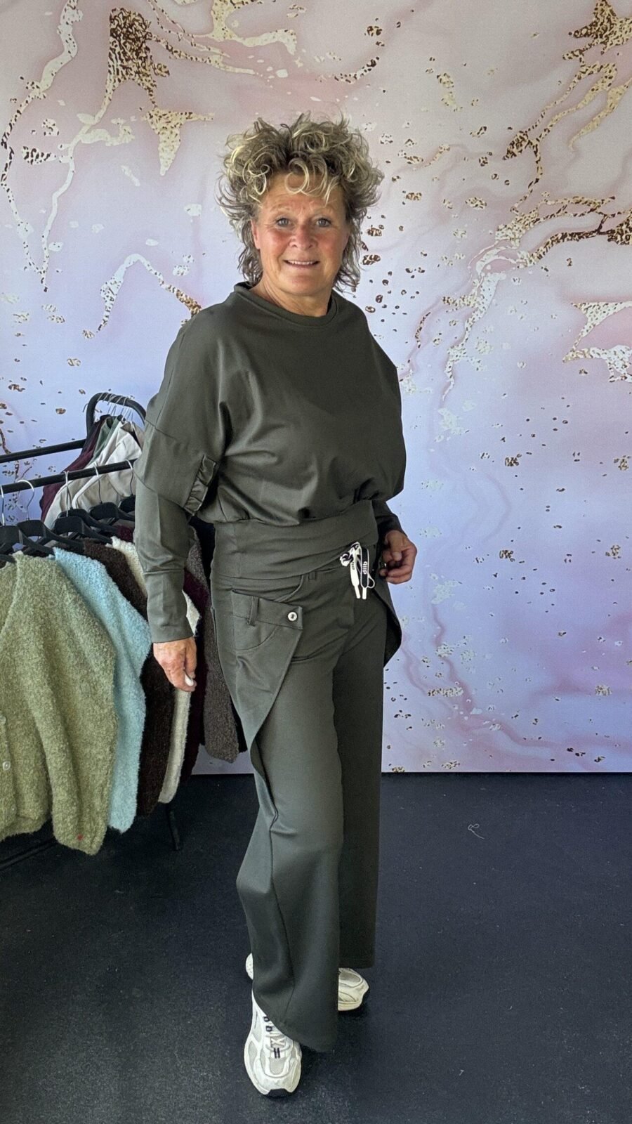 Broek Cha army