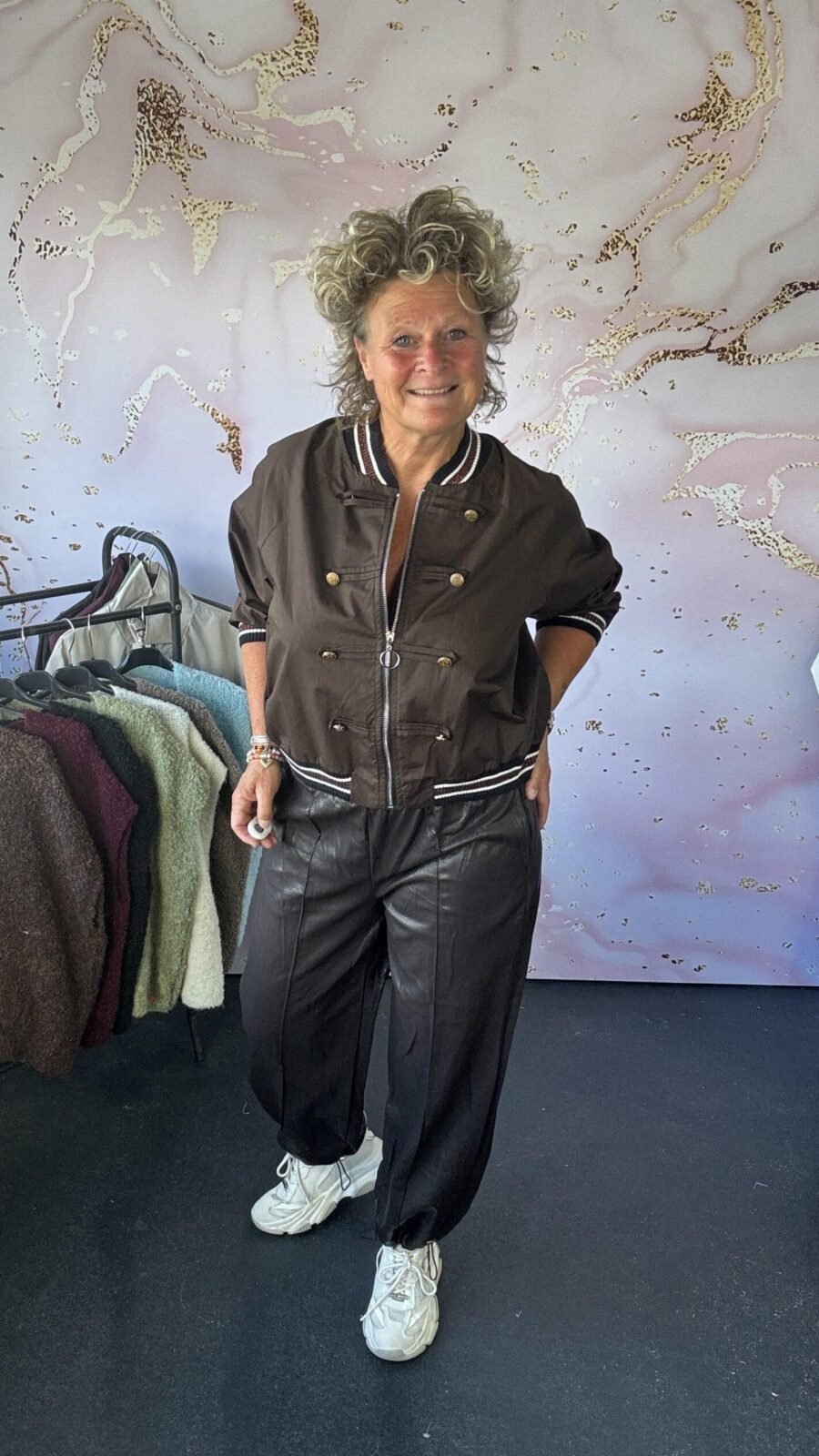 Bomber Joan bruin