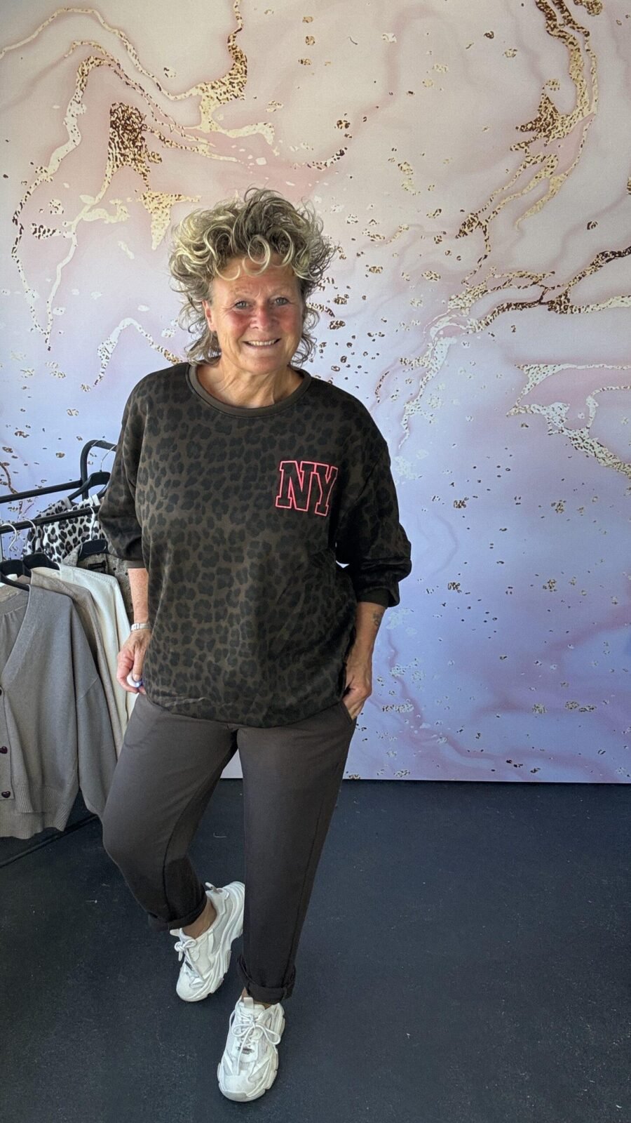 Sweater Esmee bruin