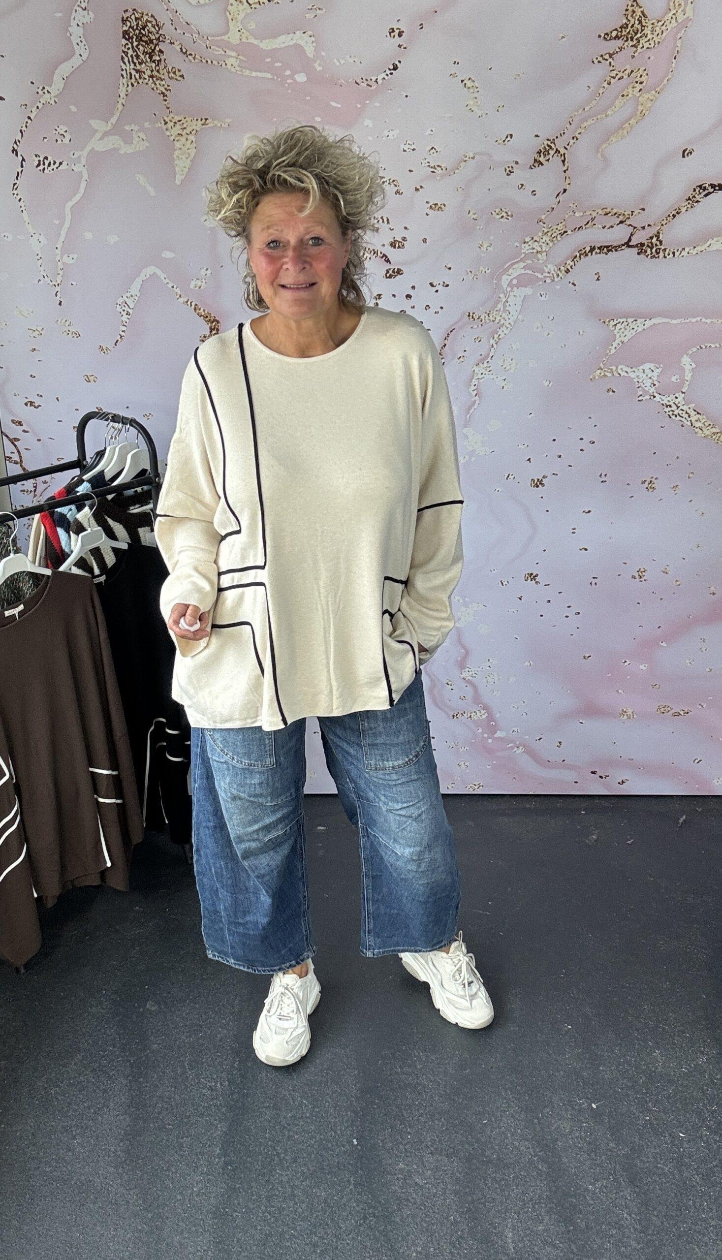 trui Assie offwhite