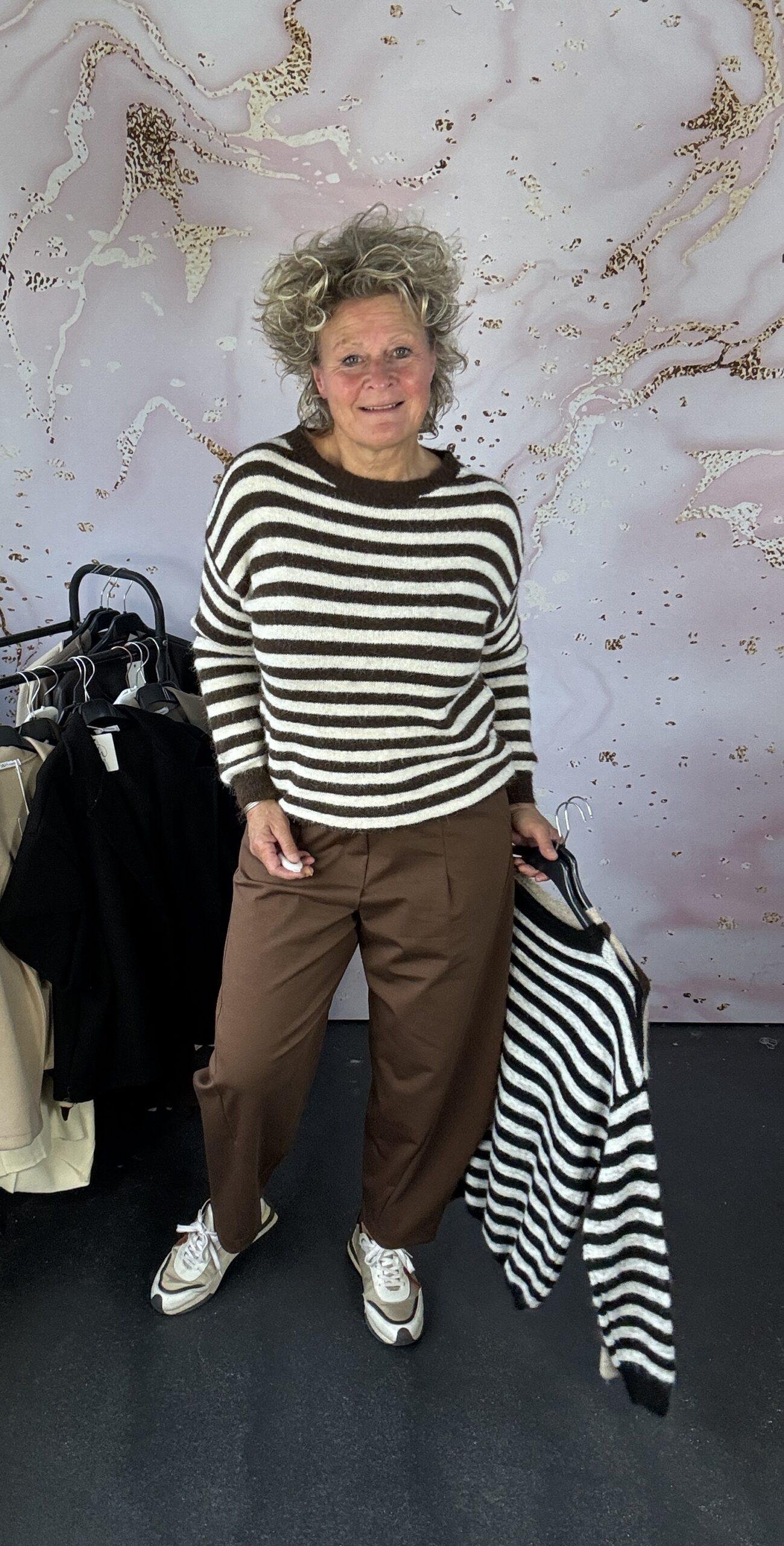 trui stripe bruin