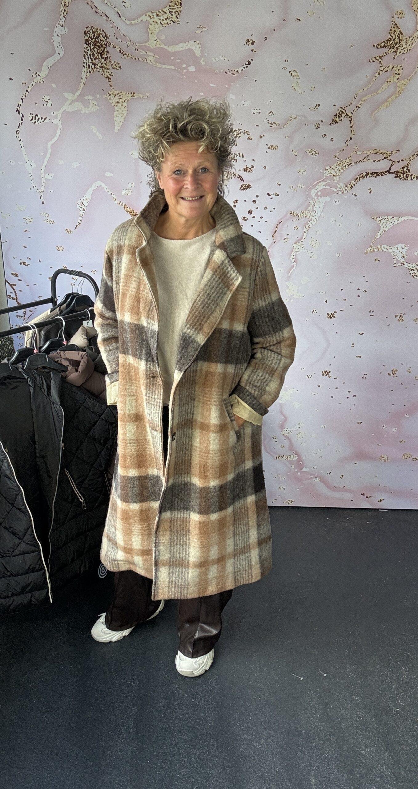 Jas Anne camel