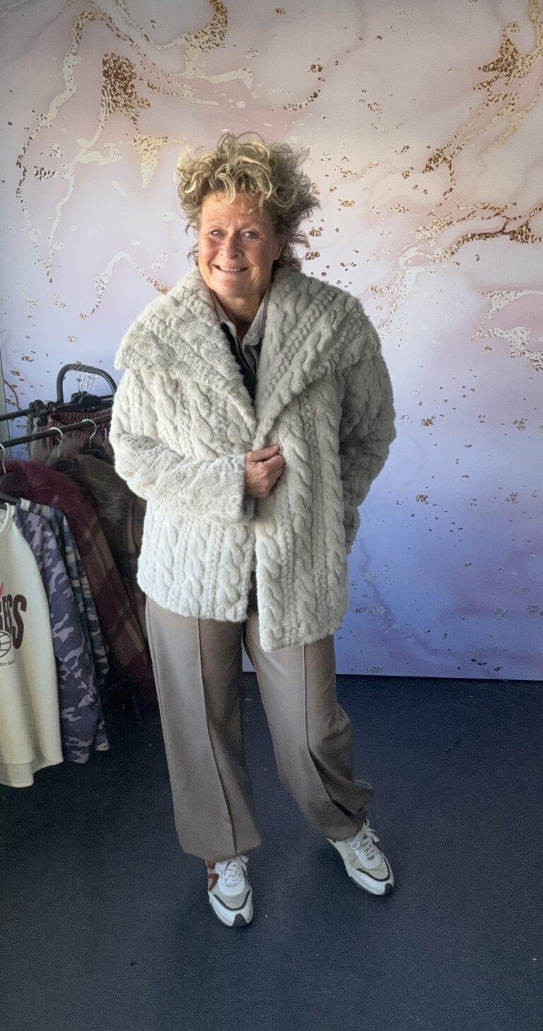 Jas W Fake Fur Grey