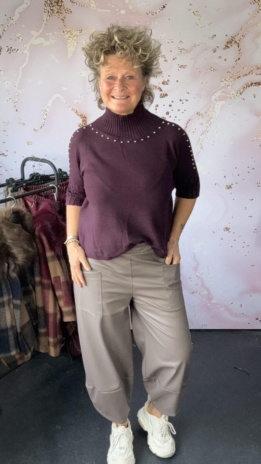basis top curly purple stud