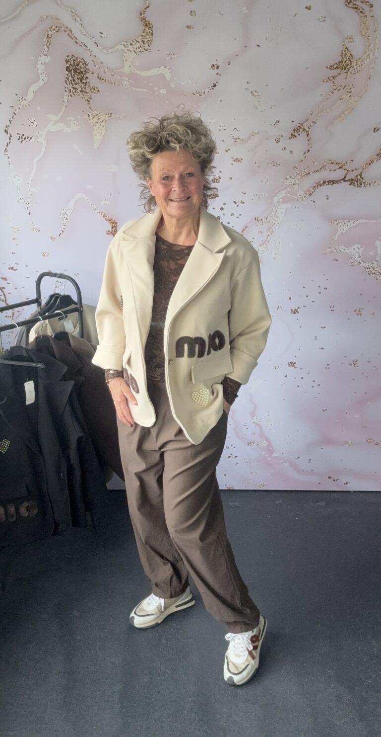 blazer MUI offwhite