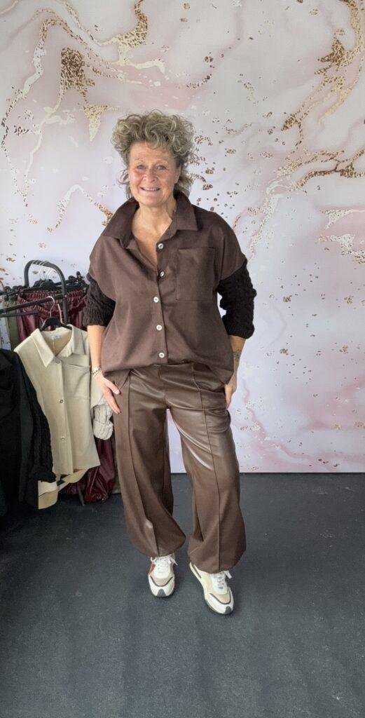 blouse suede bruin