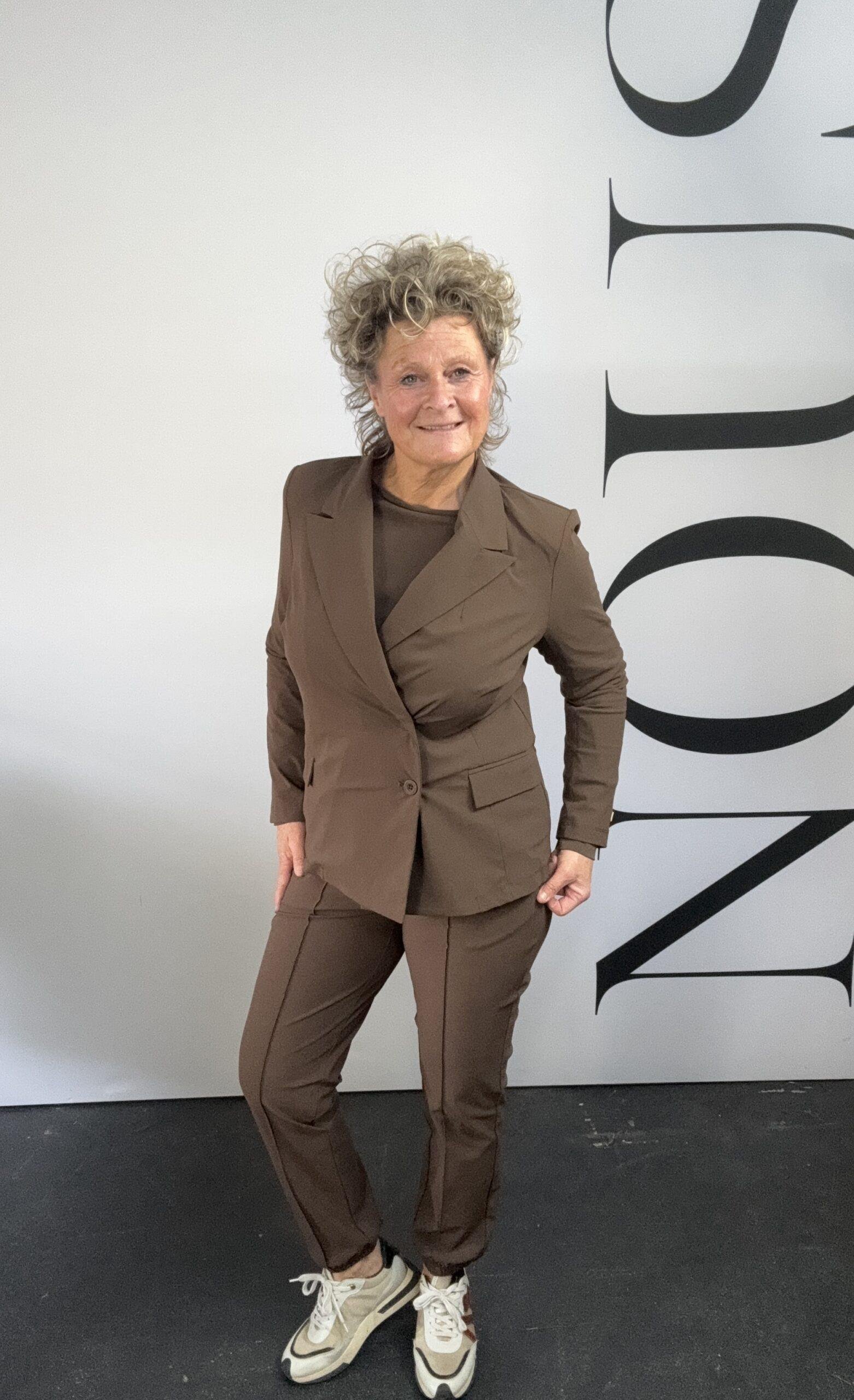 NOUS Travel blazer N225 Hot fudge