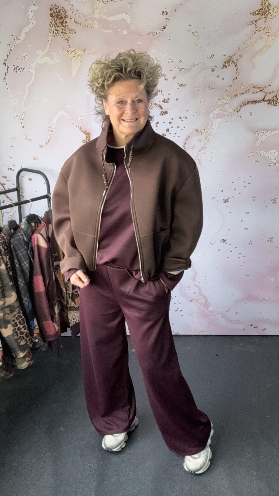 Jas Dorus brown