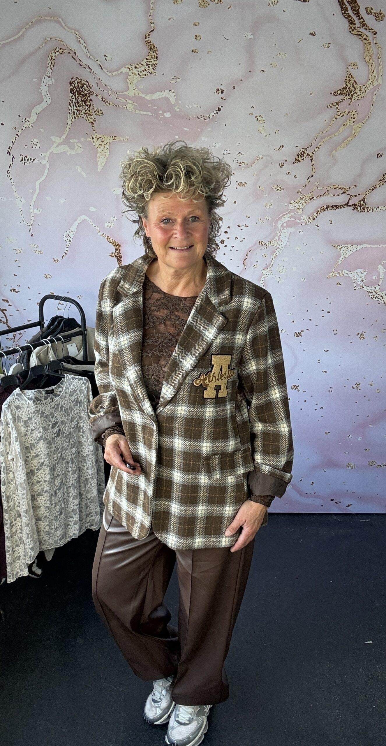 Blazer A brown