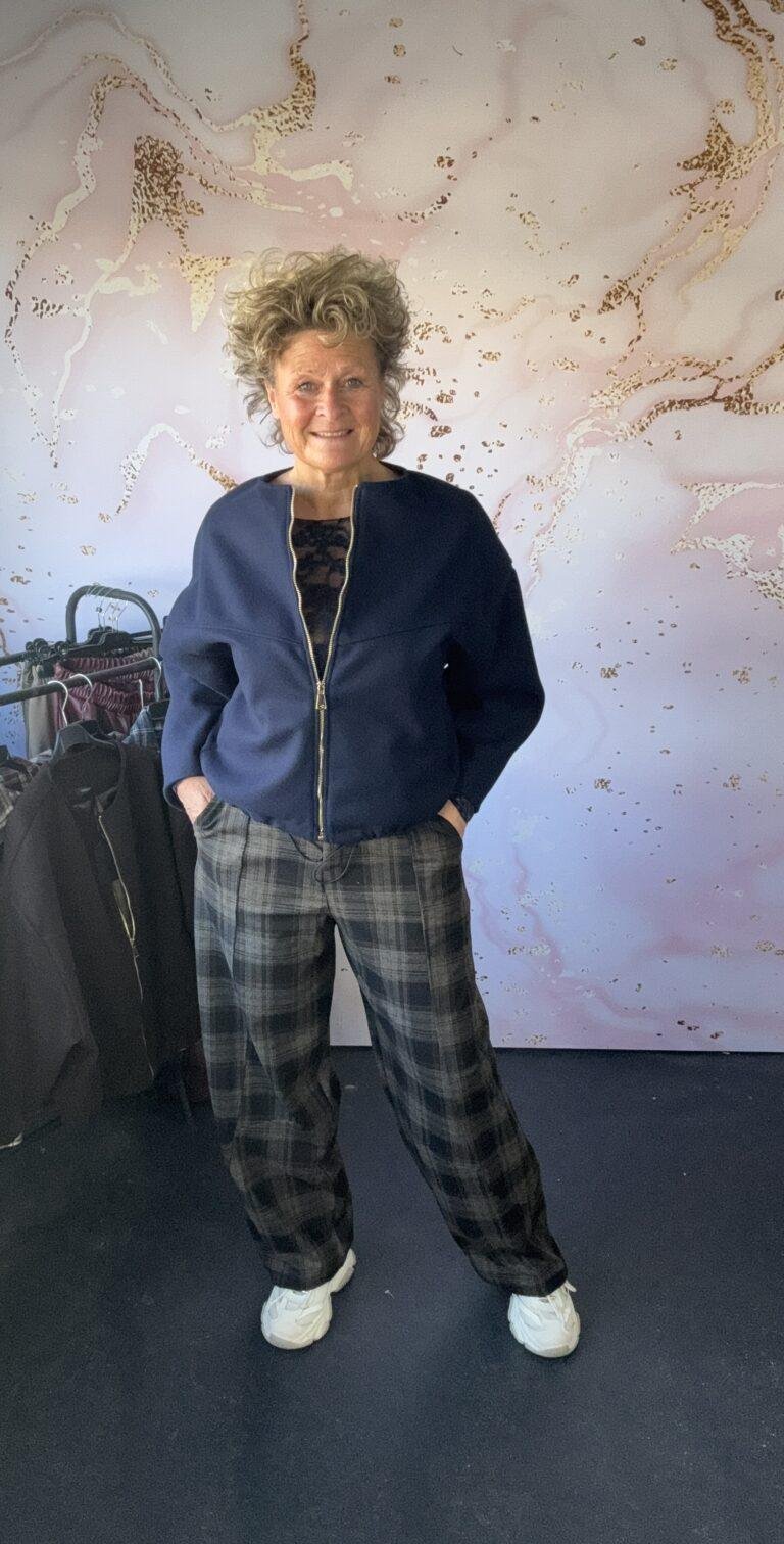 Bomber Yin navy